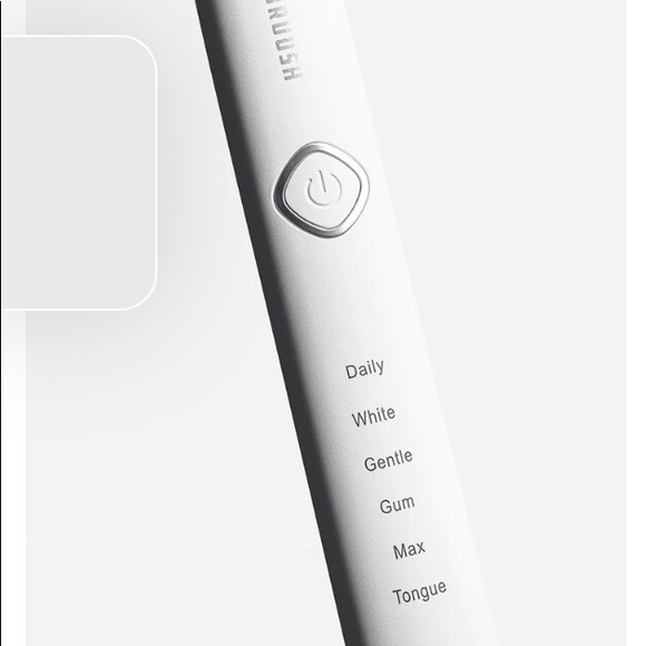 NWT Brüush White Electric Toothbrush Kit & 3 Brush Heads - Picture 3 of 6